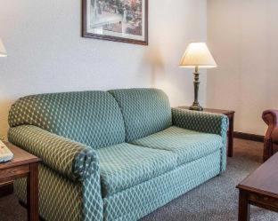 Quality Inn & Suites Middletown - Franklin - 2