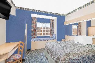 Days Inn & Suites by Wyndham Hutchinson - Hutchinson - 5