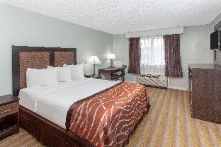 Baymont by Wyndham Grand Haven - 9