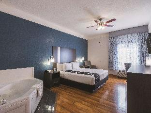 La Quinta Inn & Suite Kingwood Houston IAH Airport 53200 - 8