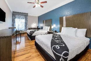 La Quinta Inn & Suite Kingwood Houston IAH Airport 53200 - 2