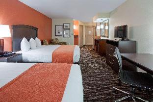 AmericInn by Wyndham Waupun - 8