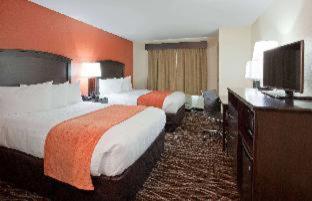 AmericInn by Wyndham Waupun - 7