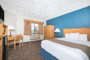 Days Inn & Suites by Wyndham Baxter Brainerd Area - Baxter - 5