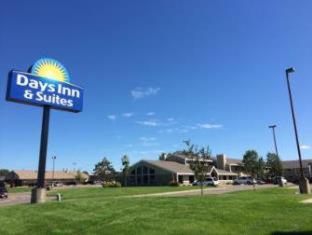 Days Inn & Suites by Wyndham Baxter Brainerd Area - Baxter - 4