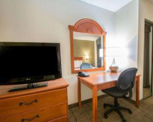 Comfort Suites Fort Pierce I-95 - 7