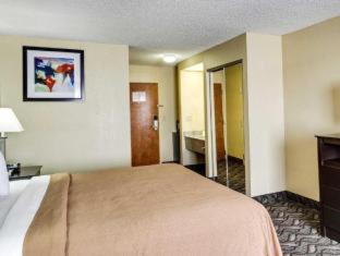 Quality Suites Baton Rouge East - Denham Springs - Baton Rouge - 1