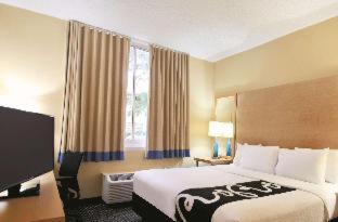 La Quinta by Wyndham West Palm Beach Airport - 4