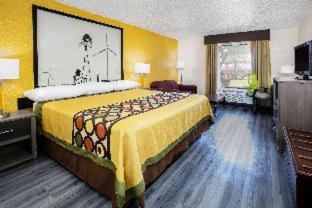 Super 8 by Wyndham Ft Stockton - Fort Stockton - 5