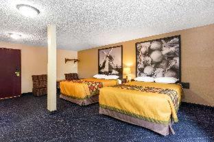 Sutton Suites Hotel - SeaTac - 7