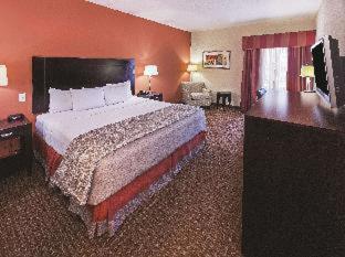 La Quinta by Wyndham Port Arthur - 4