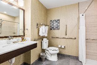 Best Western Plus Philadelphia-Pennsauken Hotel - Cherry Hill - 4