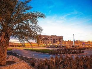 Ayla Bawadi Hotel & Mall - Al Ain - 9