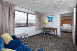 La Quinta by Wyndham Secaucus Meadowlands - 2