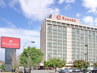 Ramada by Wyndham Reno Hotel & Casino - 9