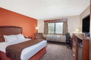 AmericInn by Wyndham Albert Lea - 8