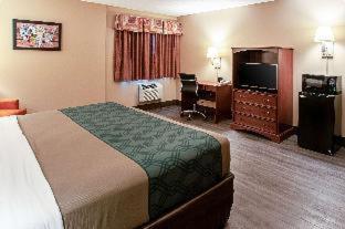 Econo Lodge On the Bay - Menominee - 7