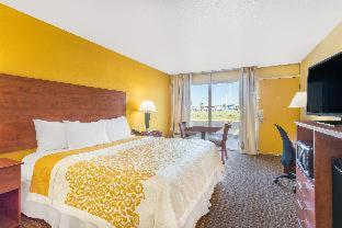 Days Inn by Wyndham Wildwood I-75 - Wildwood - 8