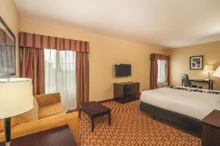 Comfort Inn & Suites Verona at Turning Stone Resort Casino - Verona - 9