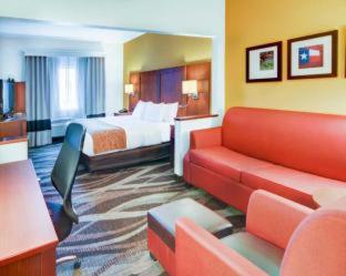 Comfort Suites Longview North - 6