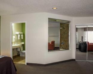 Sleep Inn Sandusky - 1