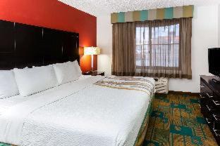 La Quinta by Wyndham Milwaukee Bayshore Area - 4