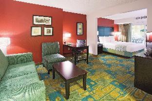 La Quinta by Wyndham Milwaukee Bayshore Area - 3