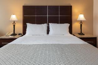 Wyndham Riverfront Hotel - 3