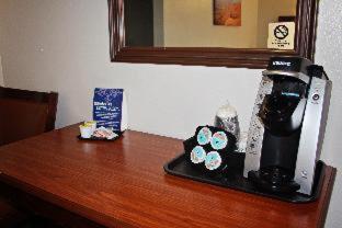 Bowen Motel - 2