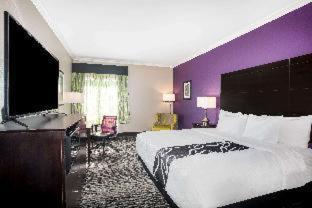La Quinta by Wyndham Columbus TX - 4