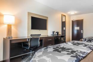 Sleep Inn & Suites Cumberland - 1