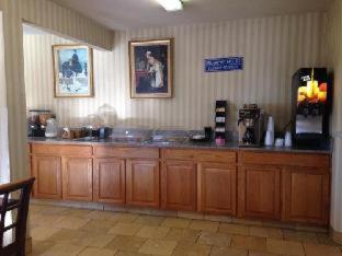 Rodeway Inn Columbus West - 7