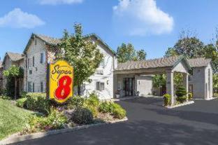 Creekside Inn & Suites - Willits - 7