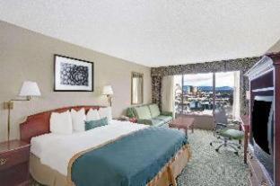 Ramada by Wyndham Reno Hotel & Casino - 6