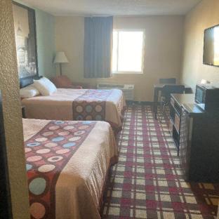 Super 8 by Wyndham Martinsville - Martinsville - 1