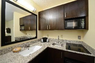 Americas Best Value Inn Lake Charles Interstate 210 - Lake Charles - 5