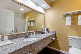 Quality Inn West Memphis I-40 - 9