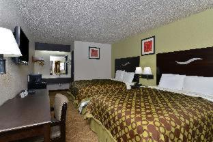Americas Best Value Inn Kansas City East - Independence - 5