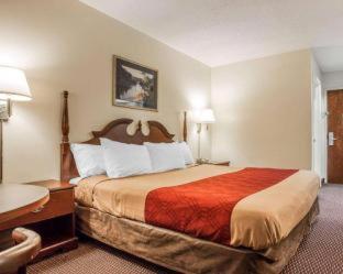 Econo Lodge - Saint Stephen - 2