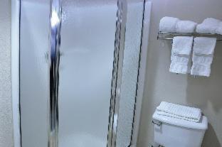 Quality Inn - 8