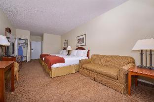 Baymont Inn & Suites by Wyndham Holbrook - 3