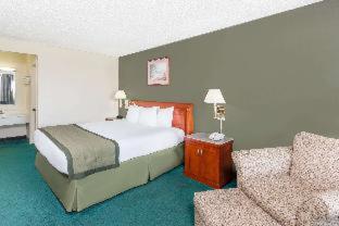 Days Inn by Wyndham Hannibal - Hannibal - 3