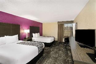 La Quinta by Wyndham Columbus MS - 9