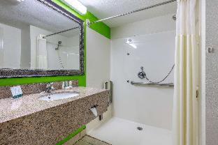 Quality Inn Auburn Campus Area I-85 - Auburn - 1