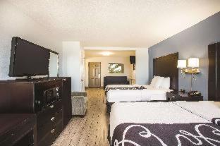 La Quinta by Wyndham Oceanfront Daytona Beach - 1