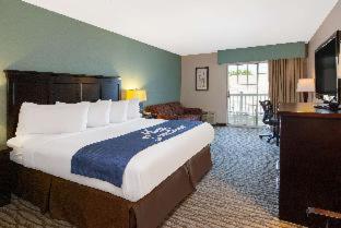 Days Inn by Wyndham Petoskey - Petoskey - 4