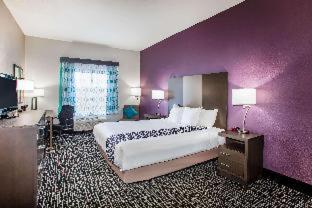 La Quinta Inn & Suits by Wyndham Pontoon Beach IL - 7