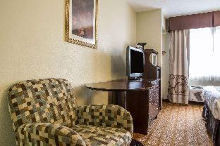 Quality Inn & Suites Marinette - 7