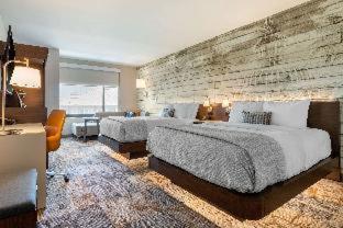 DoubleTree by Hilton Charleston Riverview - 1