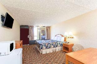 Clarion Inn & Suites near the Leconte Center Pigeon Forge - 8